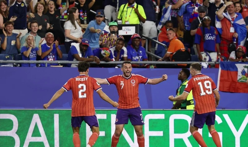 بعد فوزها على هايتي.. اسكتلندا تضرب موعدًا مع المغرب في الجولة الثانية