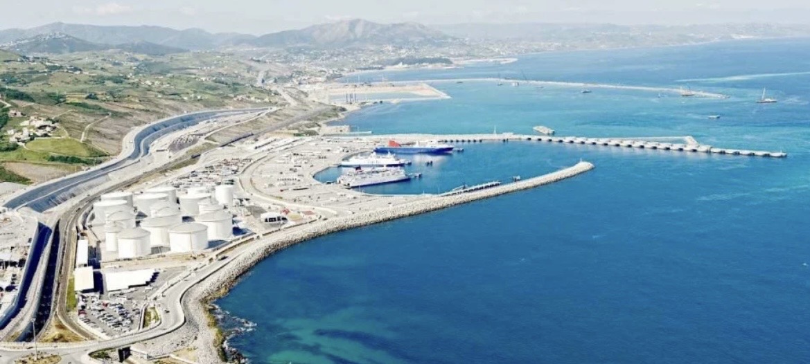 شركة "WMCT" تفتح باب الترشيح لمنصب مسؤول تنمية الموارد البشرية بميناء الناظور
