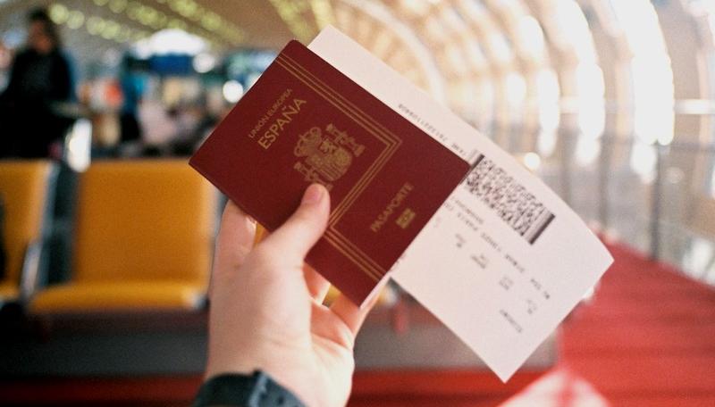 المغاربة على رأس قائمة المستفيدين من الجنسية الإسبانية في ألميريا