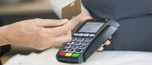 خطة جديدة لتقليص التعامل بالنقد وتشجيع الأداء الرقمي بالمغرب