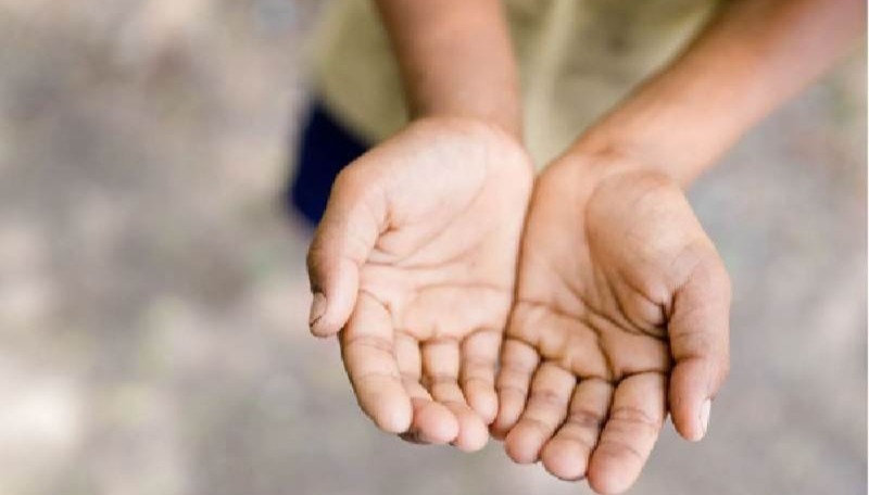 صرخة حقوقية تناشد السلطات لانتشال الأطفال من التسول بشوارع الناظور