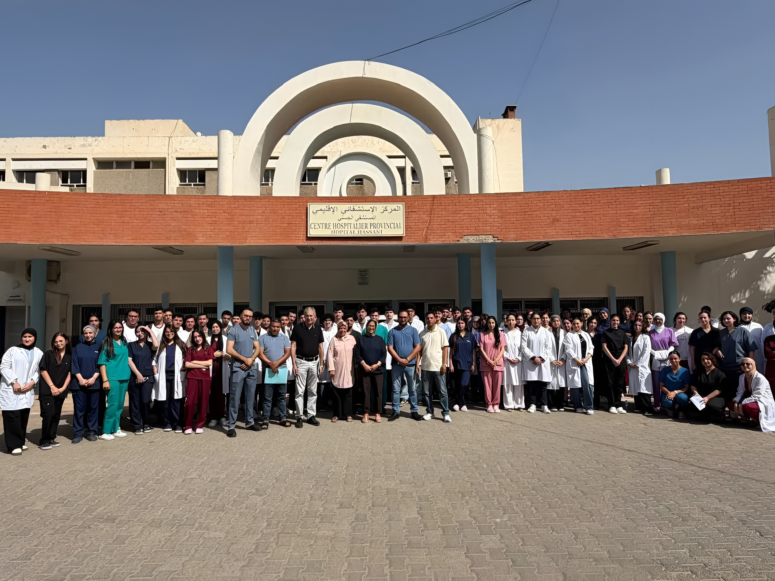 "الحسني" يستقبل 119 طالب طب من وجدة في تدريب ميداني