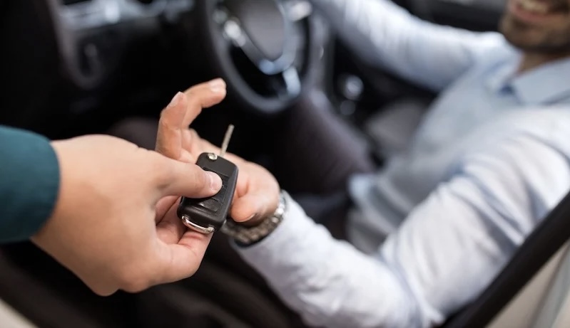 قطاع كراء السيارات بالمغرب يراهن على حجوزات غشت لتجاوز ركود الصيف وأزمة التمويل