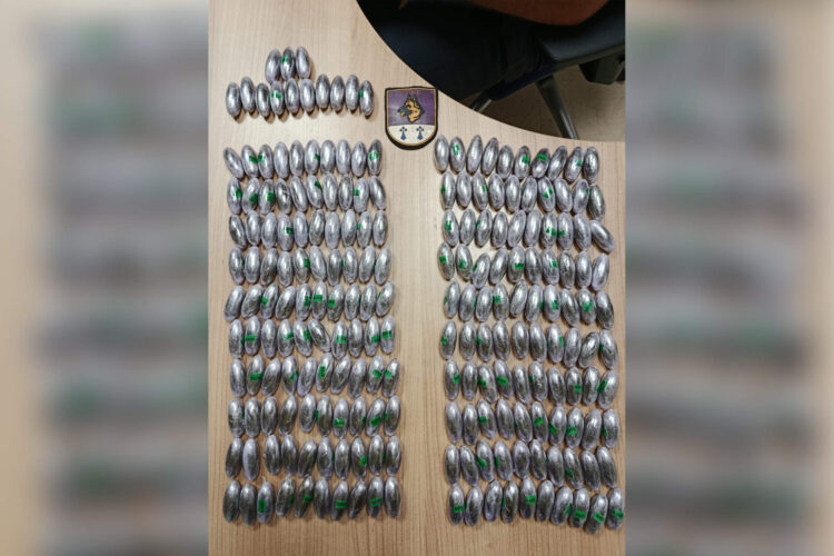 213 "كبسولة" حشيش على جسد امرأة.. تفاصيل إحباط عملية تهريب مثيرة بمعبر تراخال