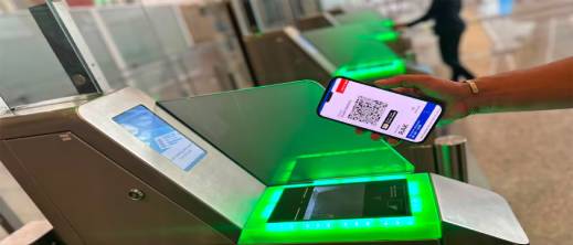 وداعا للأوراق في المطارات المغربية.. إطلاق نظام "Pax Check" للسفر عبر الهاتف