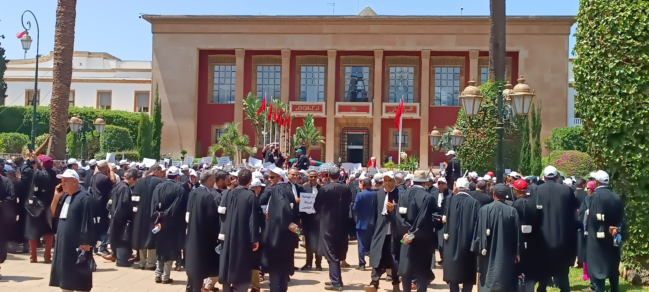 جمعية هيئات المحامين ترفض إقحام "الملك" في الخلاف المهني