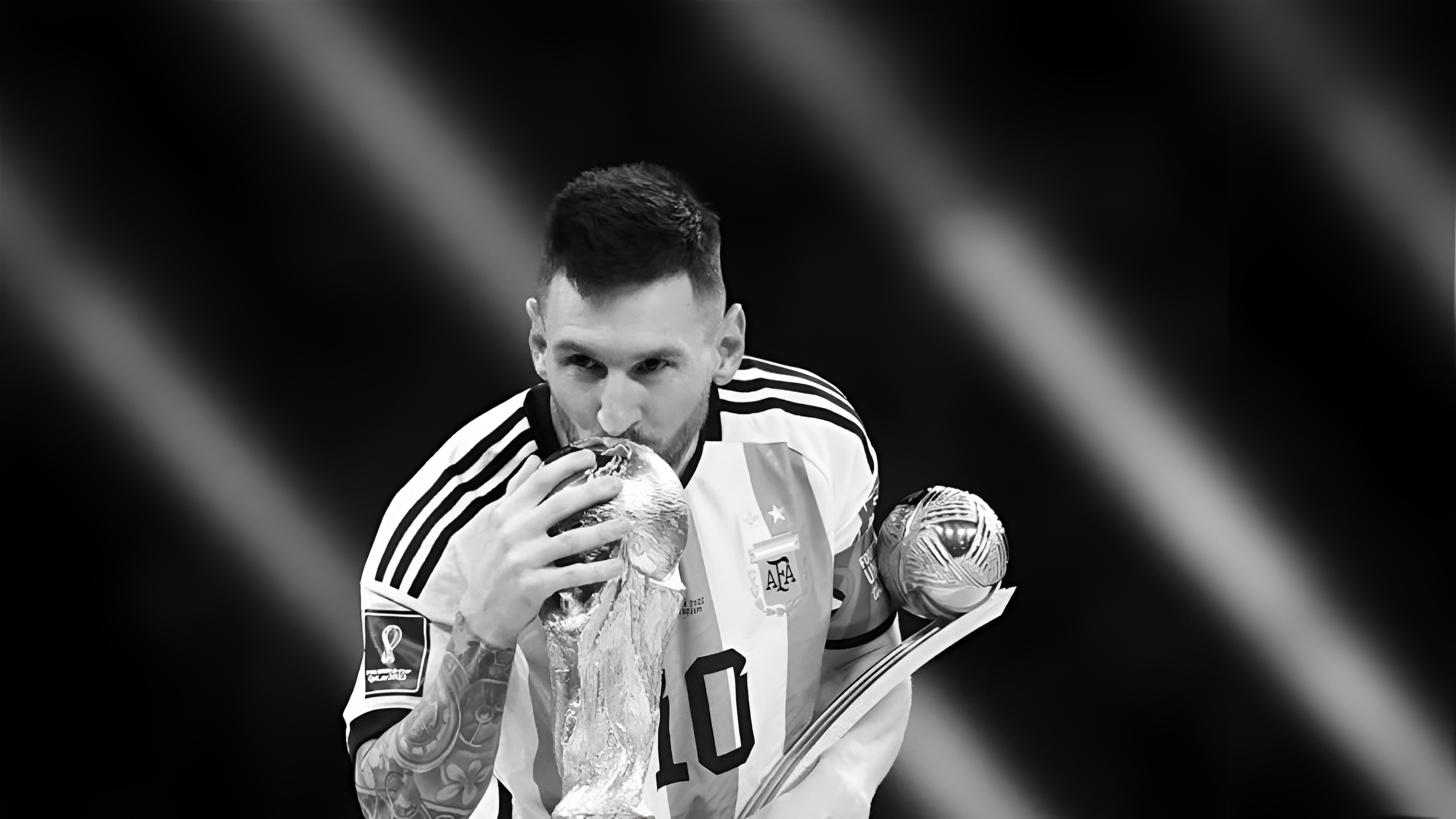 ميسي يعلن اعتزاله اللعب دوليا