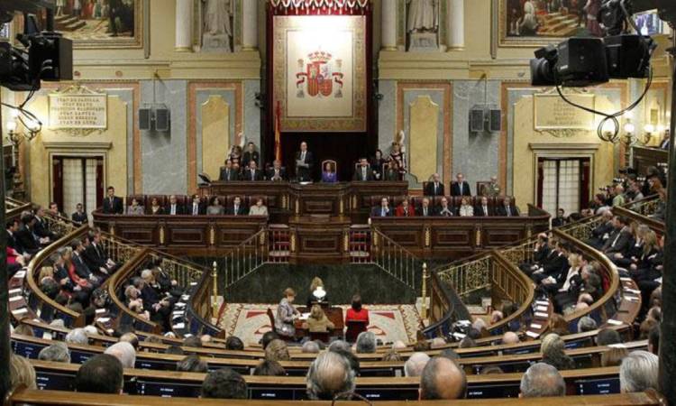 البرلمان الإسباني يصادق على تجنيس صحراويي "حقبة الاستعمار" ويجازف بالعلاقات مع الرباط