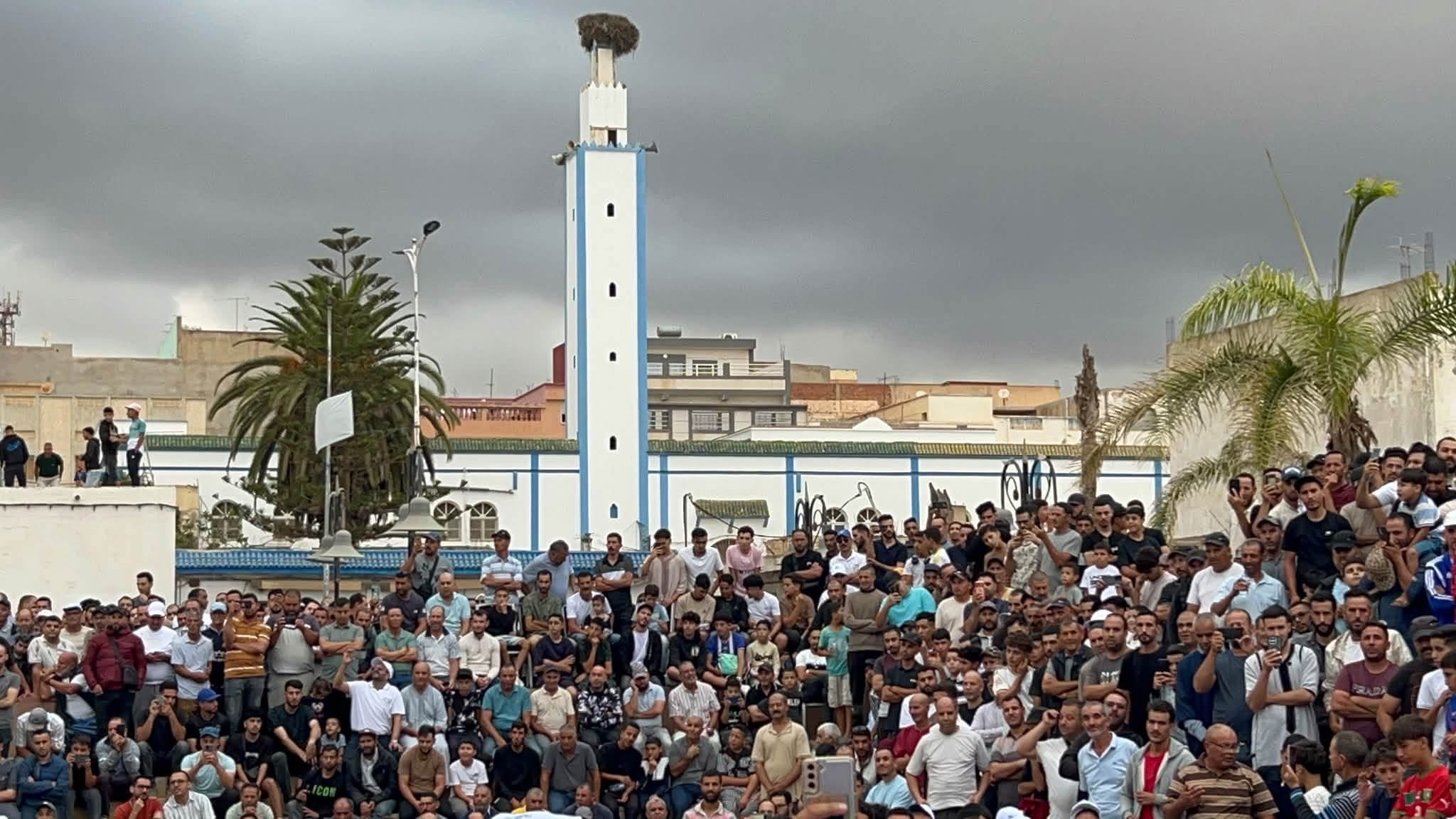 عزيز مكنيف يستعرض قوته الانتخابية في مهرجان خطابي ببن طيب وبحضور فوزي لقجع
