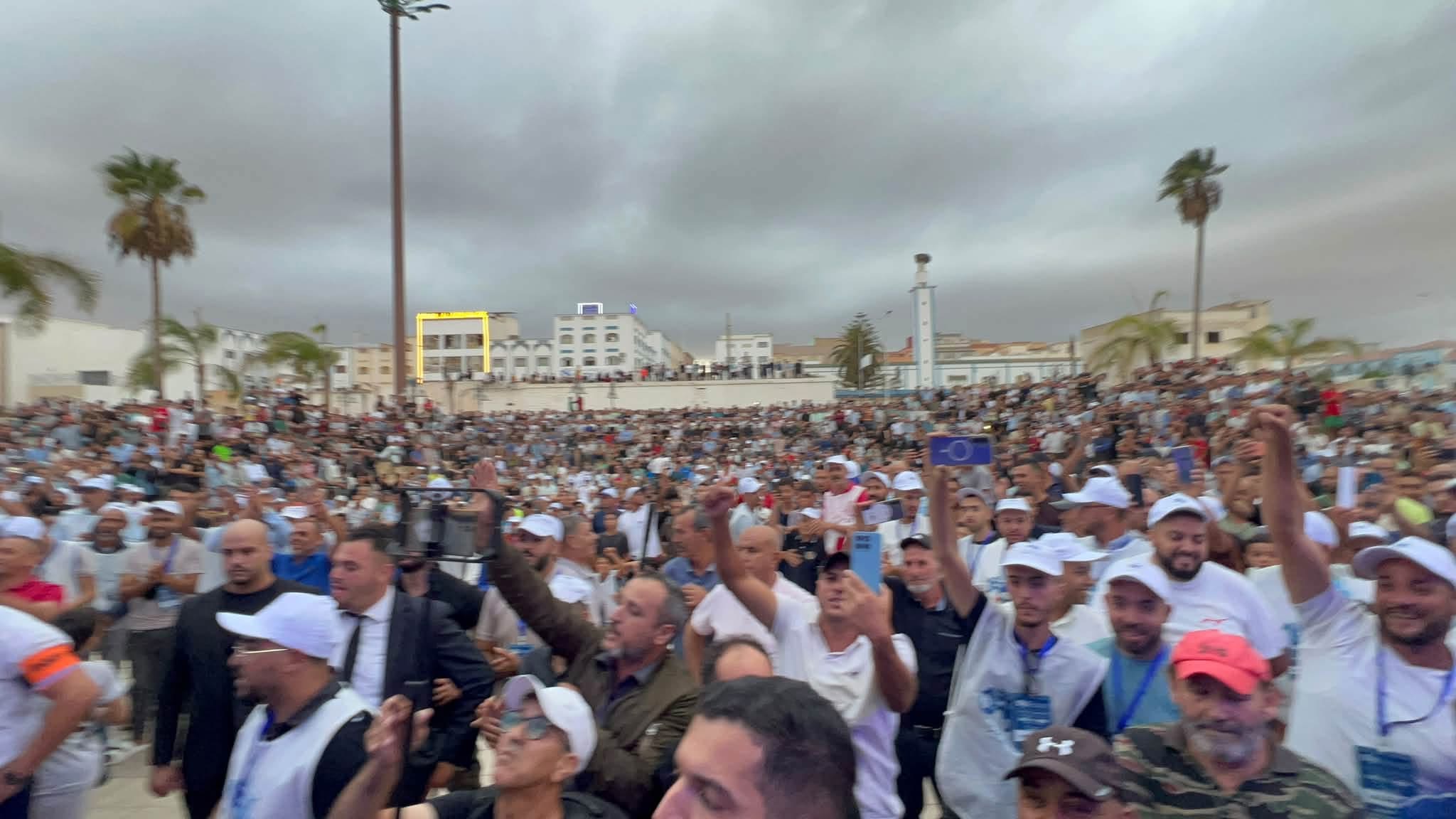 عزيز مكنيف يستعرض قوته الانتخابية في مهرجان خطابي ببن طيب وبحضور فوزي لقجع
