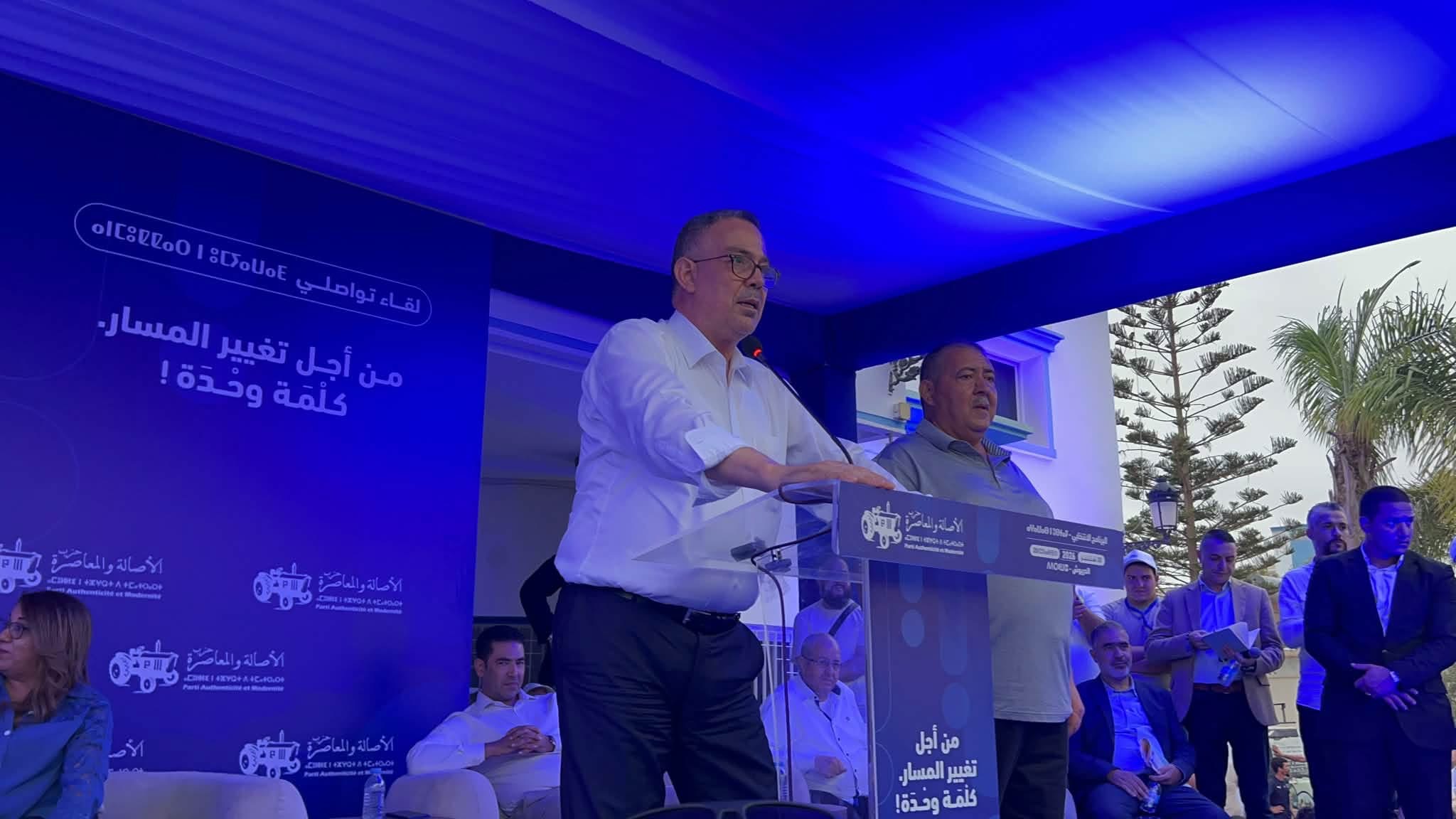 عزيز مكنيف يستعرض قوته الانتخابية في مهرجان خطابي ببن طيب وبحضور فوزي لقجع