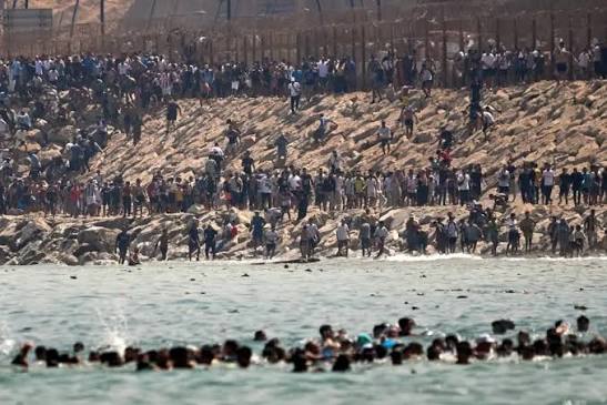 أكثر من 7 آلاف عائد ونقل 1700 للميناء.. الحكومة الإسبانية تكشف حصيلة الإجراءات بسبتة