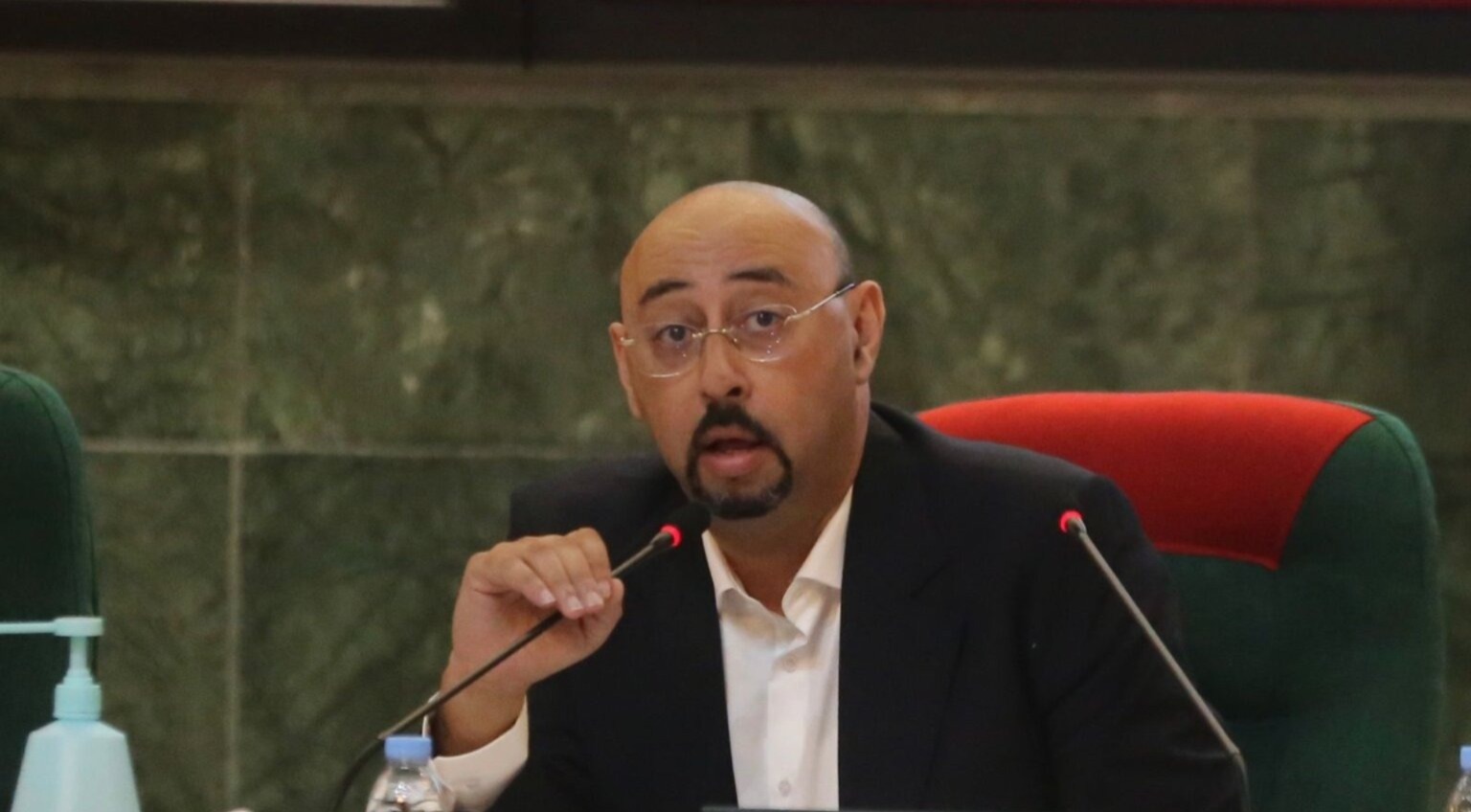 قضية الأوراق الانتخابية المزورة.. مذكرة بحث دولية في حق عمدة طنجة