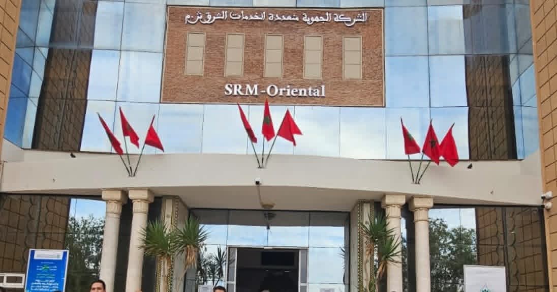 "الماء الشروب والتراكم المفاجئ للفواتير".. لقاء ينقل انشغالات ساكنة أزغنغان لباشا المدينة