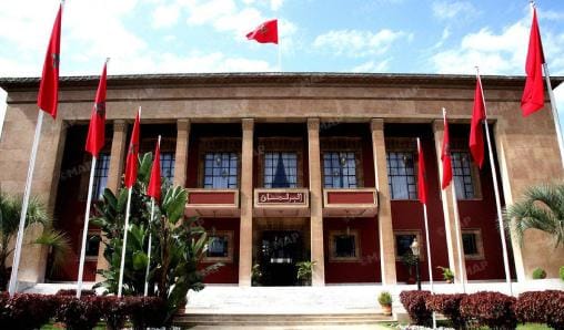 البرلمان يعقد جلسة عمومية الإثنين لتقديم البرنامج الحكومي