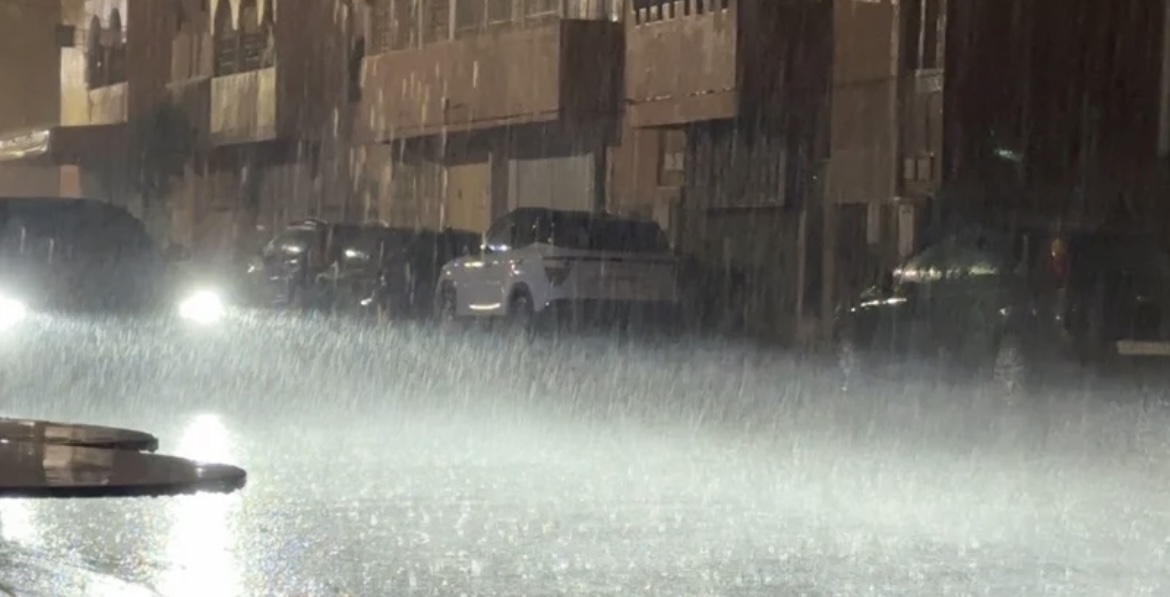 ضمنها الناظور.. مقاييس التساقطات المطرية بالمملكة خلال الـ 24 ساعة الماضية