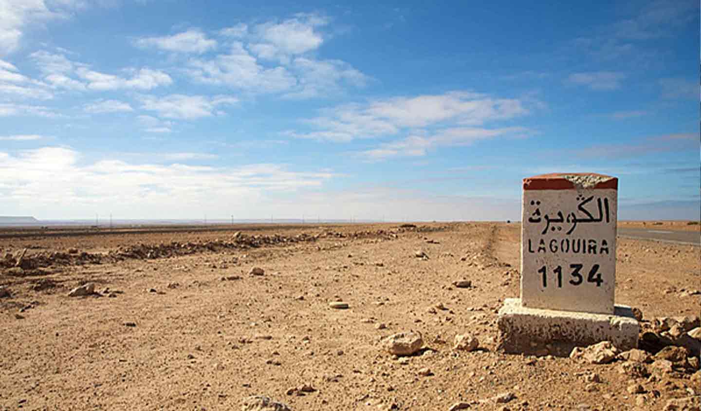 "جون أفريك": مساع موريتانية لربط الاعتراف بمغربية الصحراء بالتنازل عن مدينة الكويرة