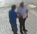 كاميرا ترصد لصا يهدد ستينيا بسكين ويسرق هاتفه نهارا بالناظور والشرطة تلقي القبض على المتهم