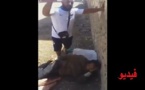 شاهدوا مواطنا من العروي كيف يُفجّر "صرخة" في وجه المسؤولين حول متشرد مسّن يتهدده المرض