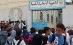 أطر إعدادية "القصبة" بفرخانة تحتج على مدير الإدارة لهذا السبب