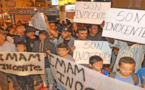 مغاربة يتظاهرون ضد اتهامهم بـ”الدعشنة” من قبل الأمن الإسباني