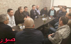 أبناء الناظور والحسيمة يجتعمون بـ'لاهاي' لتدارس إمكانية خوض احتجاجات على طحن بائع السمك
