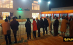 غياب قاعات انتظار بديلة بمطار العروي يثير سخط مواطنين بعد مكوثهم ساعات تحت الأمطار