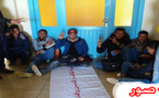 تلاميذ يعتصمون داخل مقر جماعة تروكوت بتمسمان إحتجاجا على  حرمانهم من النقل المدرسي