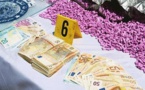إطلاق سراح سائقي الحافلة التي ضبط بها كمية كبيرة من الإكستازي ببني أنصار وسيدة متوفية هي التي تتلقى المخدرات