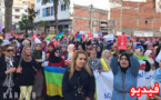  نساء الحسيمة يخرجن للاحتجاج في مسيرة حاشدة تزامنا مع اليوم العالمي للمرأة 