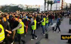 حشود من ساكنة الحسيمة تواصل الاحتجاج على مرأى ومسمع وفد للداخلية رفيع المستوى