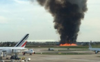 بالفيديو.. حريق مهول  في مطار أورلي الدولي بباريس