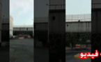 مليلية.. قاصرون يقفزون  الى ميناء مليلية "للحريك" الى الجنوب الاسباني في مشهد هوليودي