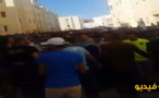في أول ردة فعل بعد إعتقال الزفزافي.. خروج مجموعة من المواطنين للإحتجاج بإمزورن