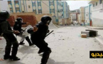فيديو: القوات العمومية رددت "عاش الملك" أثناء كسر أبواب منازل ساكنة الحسيمة