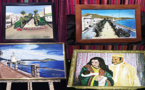 فنان تشكيلي عصامي يعرض لوحاته الفنية بالناظور 