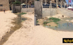 مياه عادمة تصب في شاطئ كيمادو تثير إستياء المصطافين بمدينة الحسيمة‎