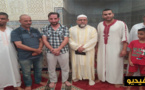 بالفيديو.. تأثر وسط المصلين بعد إعلان إسباني إسلامه بمسجد عبد الكريم الخطابي بالناظور