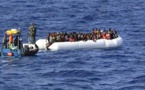 البحرية الملكية تعترض قاربا للمهاجرين على متنه 50 شخصا قبالة سواحل الحسيمة