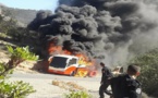 حريق مهول يحول حافلة على متنها عشرات المسافرين إلى كومة نار حديدية نواحي الدريوش
