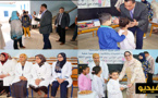 تلامذة في وضعية صعبة بمدرسة ابتدائية يستفيدون من اللوازم المدرسية بالناظور