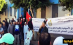 ساكنة أولاد أعمامو بزايو تنظم وقفة إحتجاجية للمطالبة بإطلاق سراح الناشطين سعيد العيلي وابراهيم خنيتي