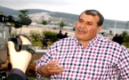 مستشار جماعي بأزغنغان يراسل الملك ولفتيت للتحقيق في قضية بناء "مرآبين" وسط طريق عمومية