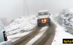 بالفيديو.. معاناة مستعملي الطريق الرابطة بين الحسيمة وشفشاون بسبب التساقطات الثلجية