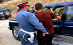 الدريوش.. اعتقال عشريني في حالة سكر سرق هاتف ابنة مسؤول أمني كبير ووجه لها ضربة أفقدتها الوعي
