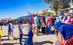 يحدث الان... سلطات مليلية تحتجز مئات المغاربة تحت أشعة الشمس الحارقة وتمنعهم من العودة إلى الناظور