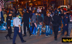 شاهدوا.. الأمن يتدخل بالقوة لتفريق وقفة إحتجاجية لنشطاء الحراك بالناظور 