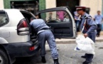 محاصرة سيارة مزورة على متنها 4 كلغ من الحشيش واعتقال سائقها بمدخل تيزطوطين