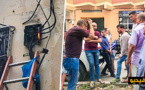 سكان "الحي الإداري" بالناظور يحتجون ويشترطون حضور مدير مصالح الكهرباء لإيجاد حل لمعاناتهم المستمرة