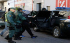 إسبانيا.. الأمن يطيح بـ 50 شخصا يهربون الحشيش من شمال المغرب